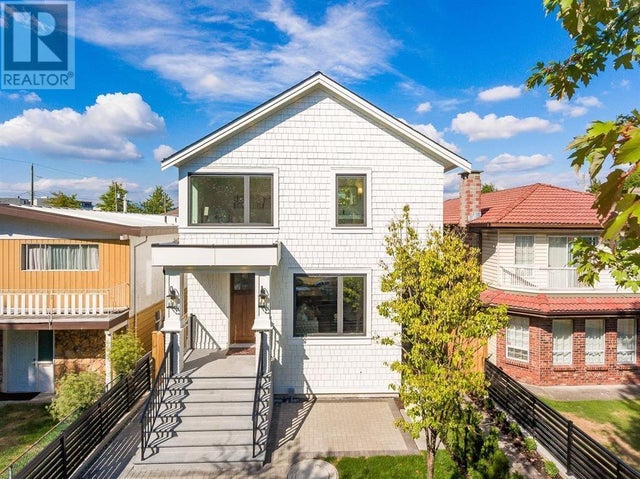 2045 E 51 Avenue, Vancouver