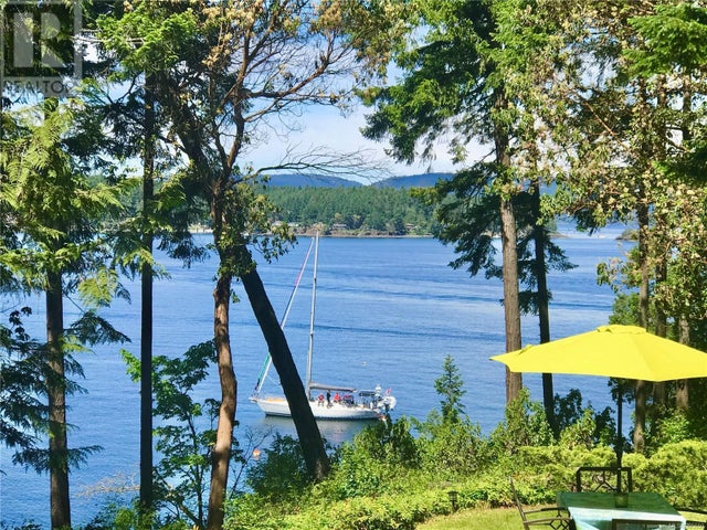 2320 Dolphin Rd, North Saanich