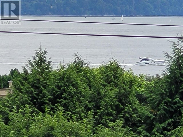 4405 Marine Drive, West Vancouver