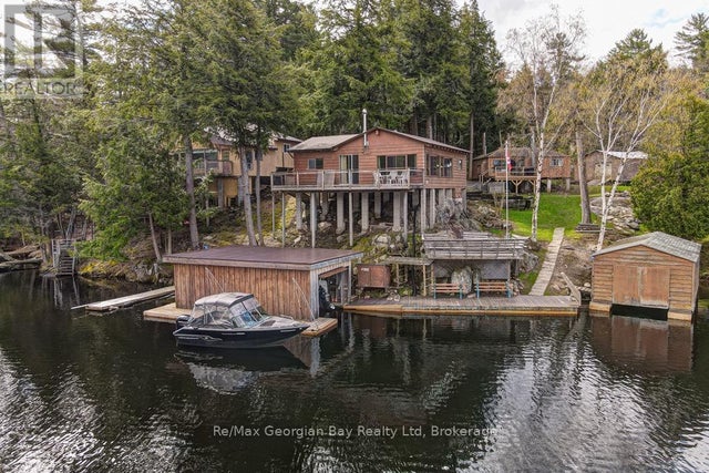 15sr405 Severn River Shore, Muskoka Lakes (wood (muskoka Lakes))