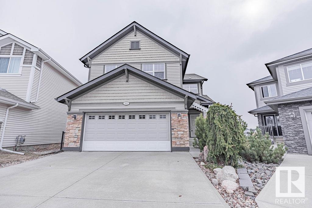 3833 Agar Gr Sw, Edmonton