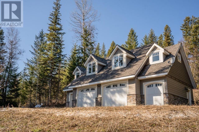 7460 Ruffell Road, Canim Lake