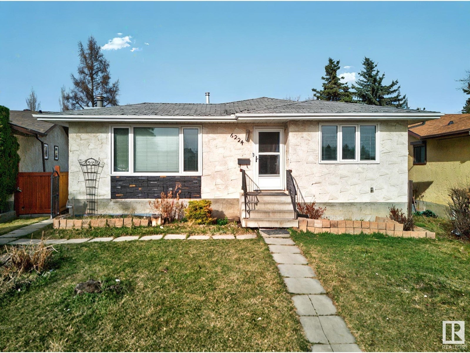 6224 11 Av Nw, Edmonton