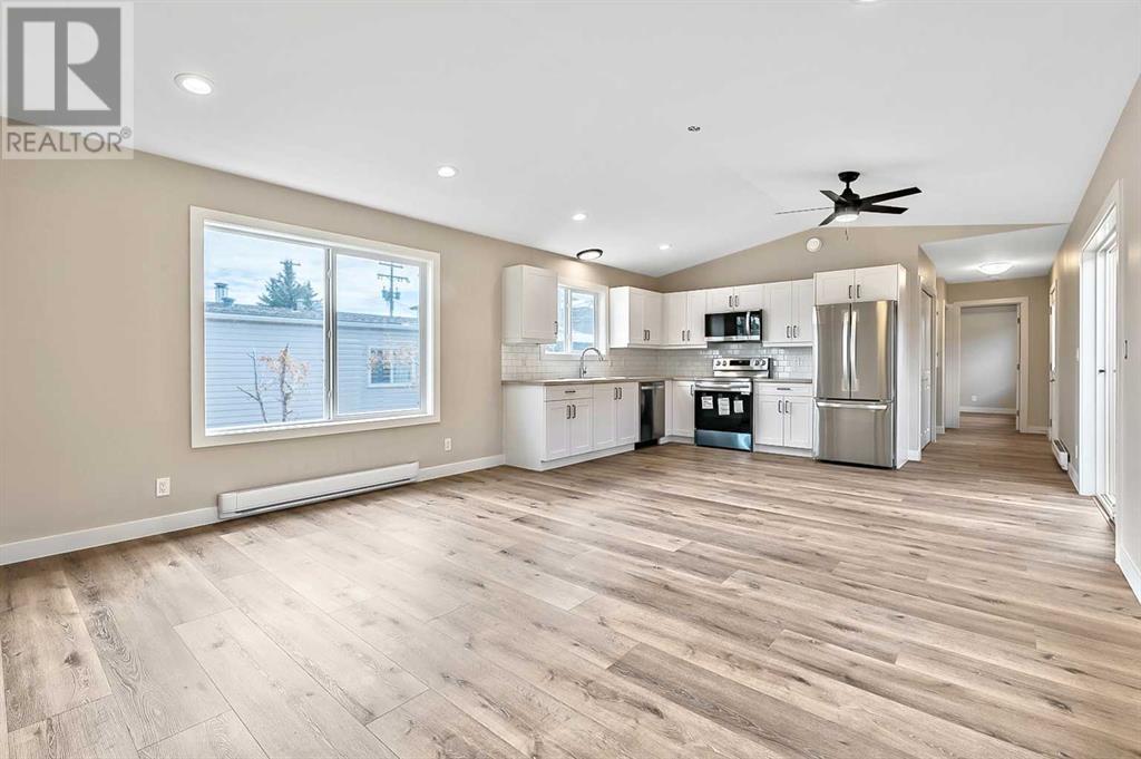 221 1 Avenue Nw, Diamond Valley