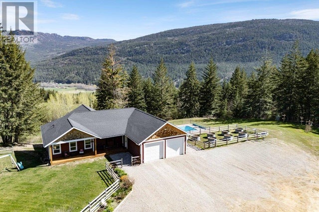 1410 Yankee Flats Road, Salmon Arm