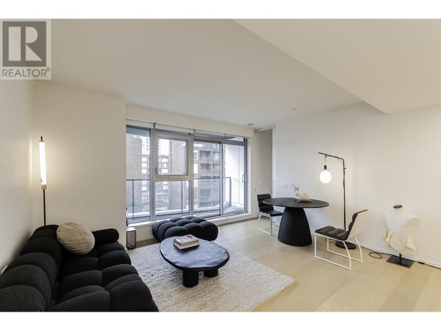 606 889 Pacific Street, Vancouver