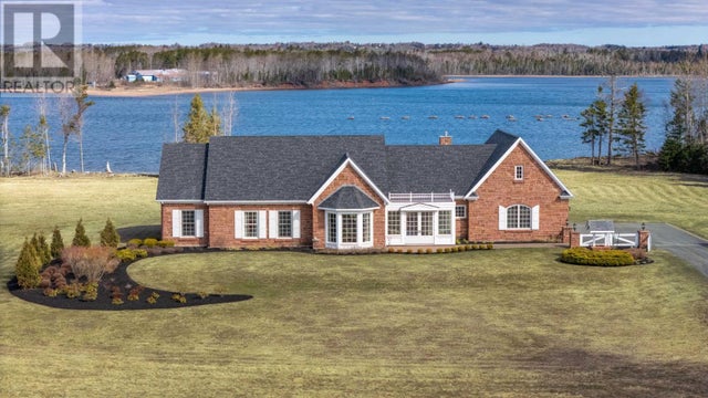 1881 Gladstone Road|rte 348, Murray River