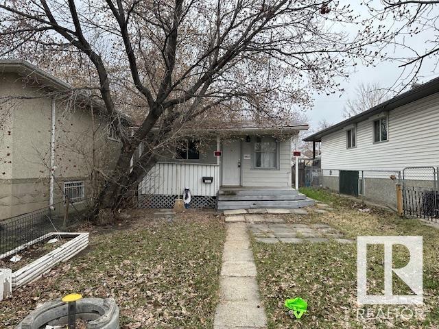 9423 110 Av Nw, Edmonton