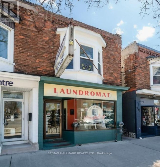 935 Kingston Road, Toronto (the Beaches)