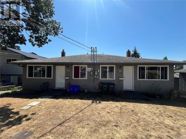 913 Falmouth Rd, Saanich