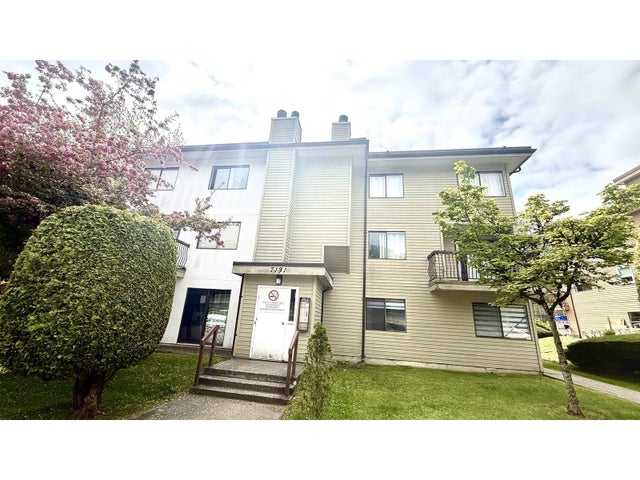 101 7131 133a Street, Surrey