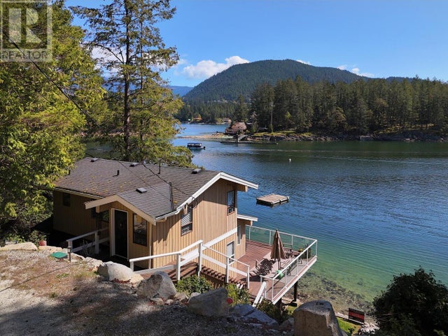 4279 Francis Peninsula Road, Madeira Park