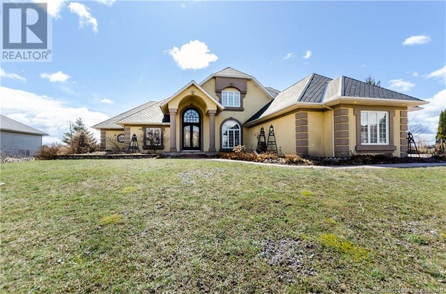 90 Congressional Crescent, Moncton