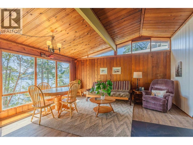 6037 Sandy Hook Road, Sechelt
