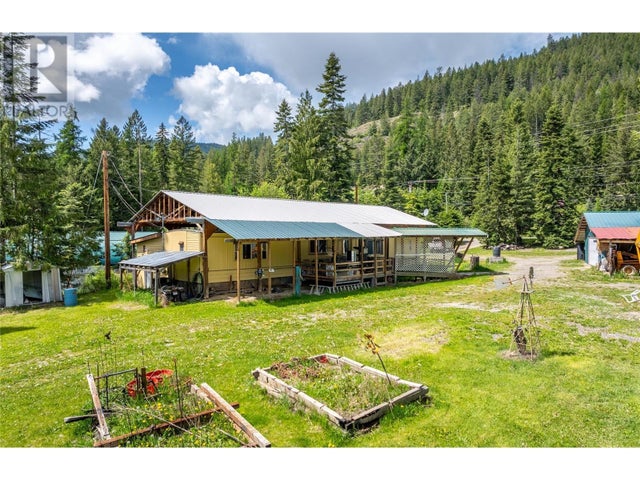 4717 Goat River North Road, Arrow Creek