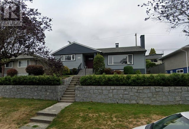 4711 Ridgelawn Drive, Burnaby