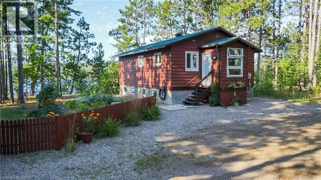 610 Pine Point Lane, Killaloe