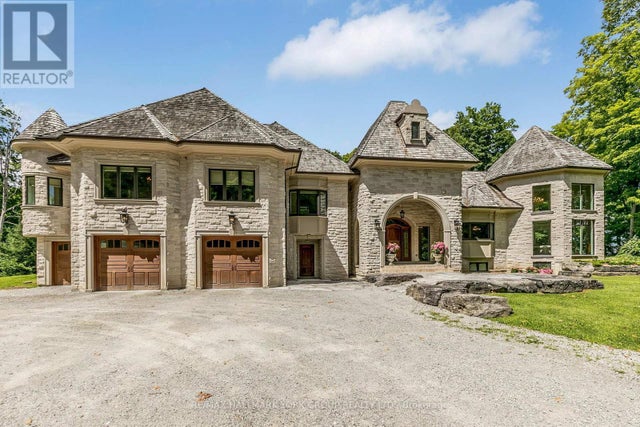 1865 Davis Drive W, King