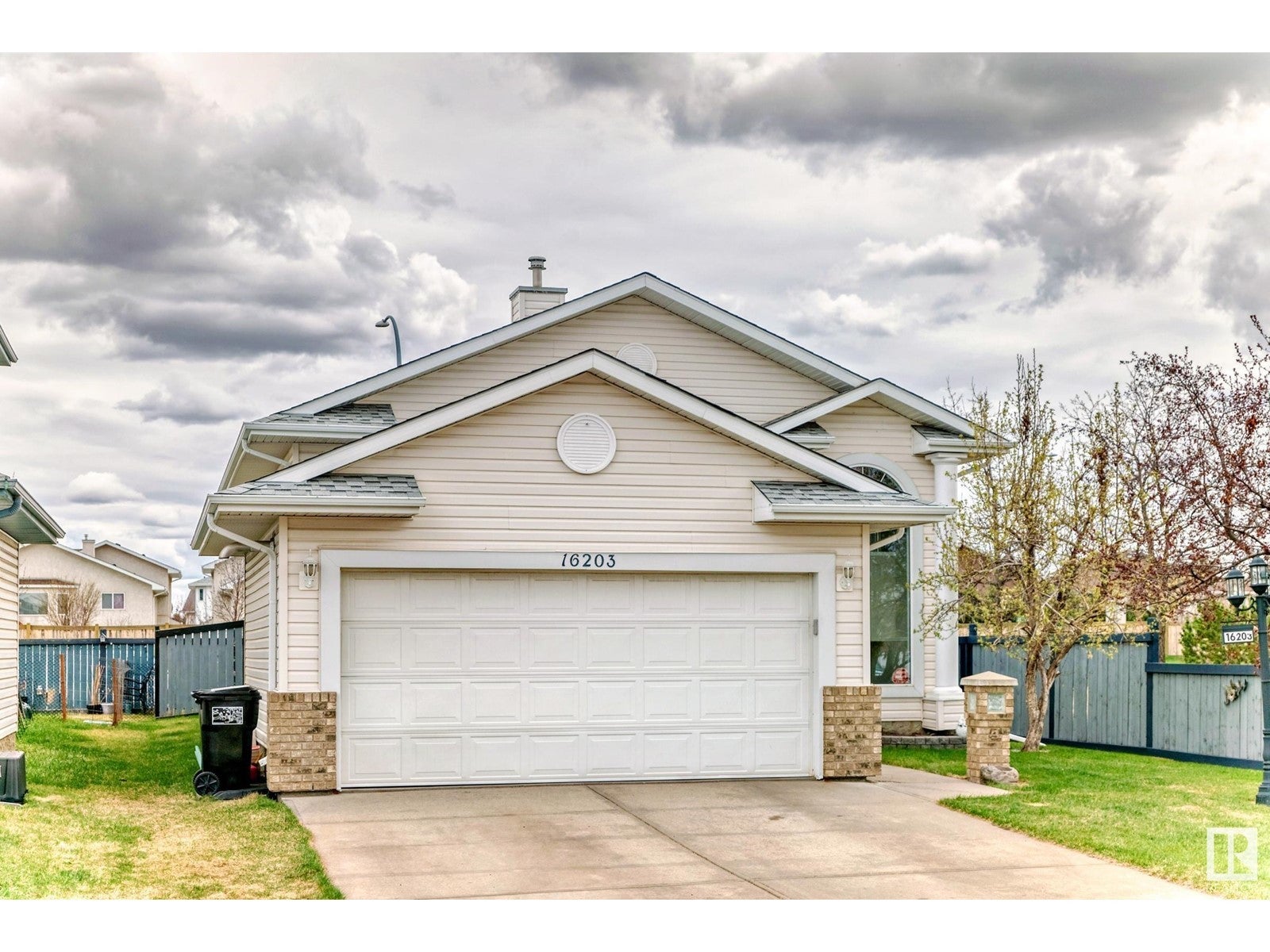 16203 83 St Nw, Edmonton