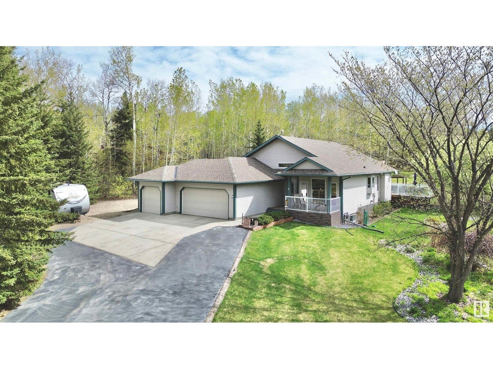 5302 32 St, Rural Wetaskiwin County