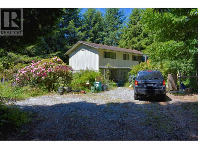 2240 Oldershaw Road, Roberts Creek