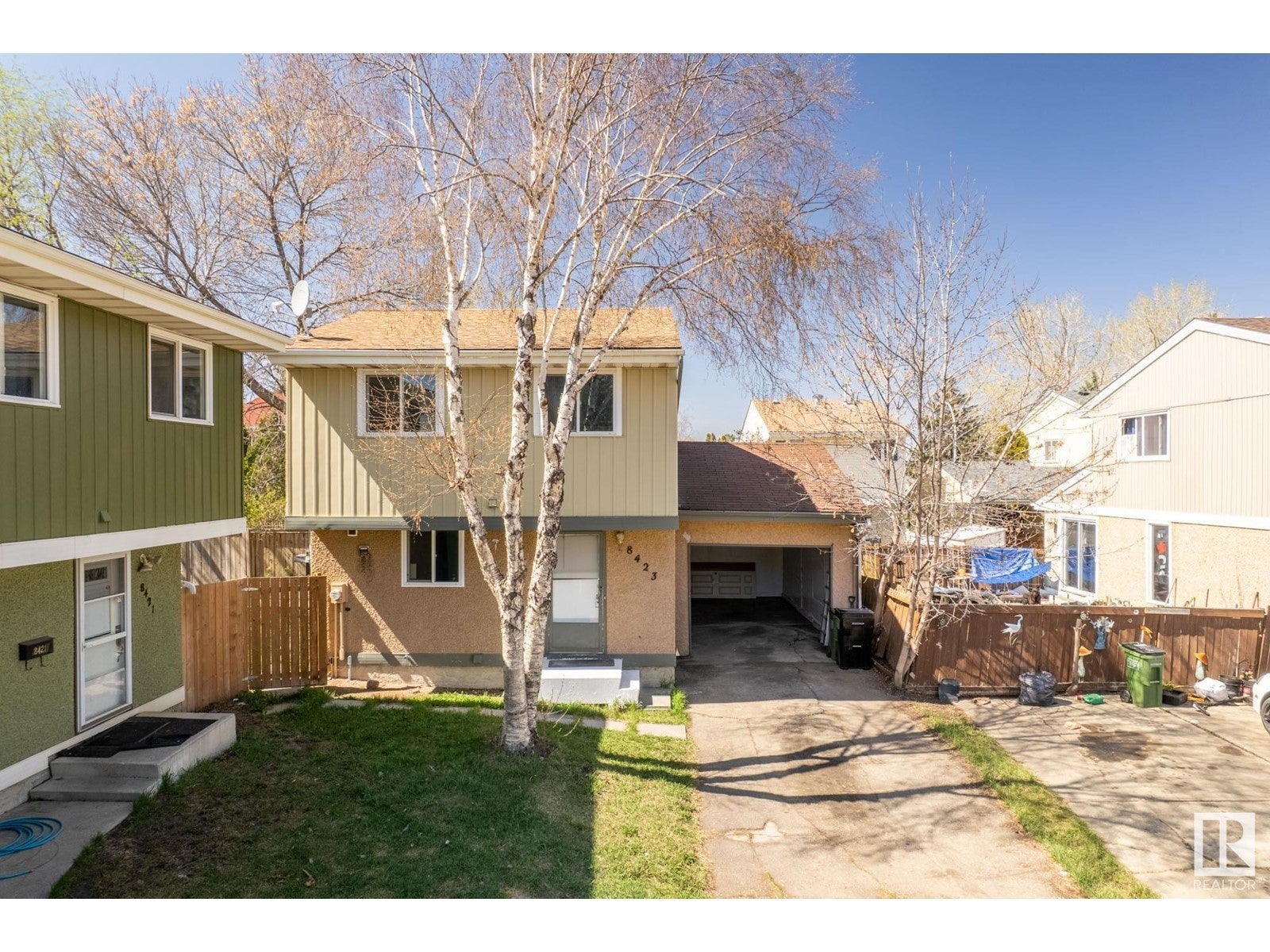 8423 Mill Woods Rd Nw, Edmonton