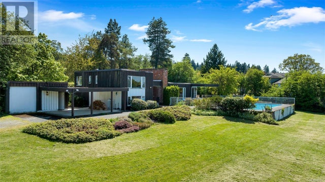 6364 Deykin Ave, Duncan