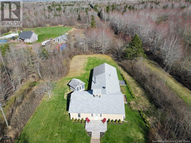 1937 Melanson Road, Lakeville