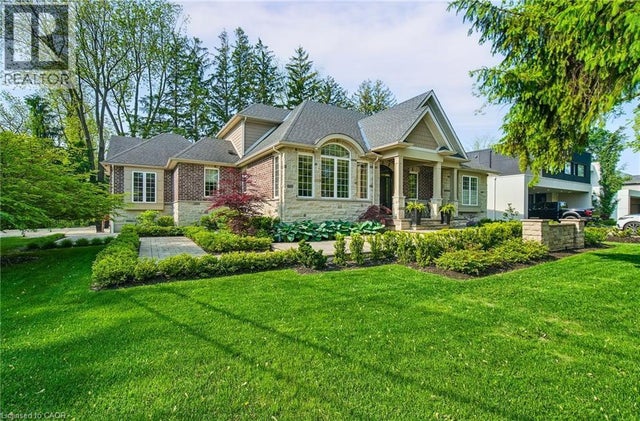 50 Lloyminn Avenue, Ancaster