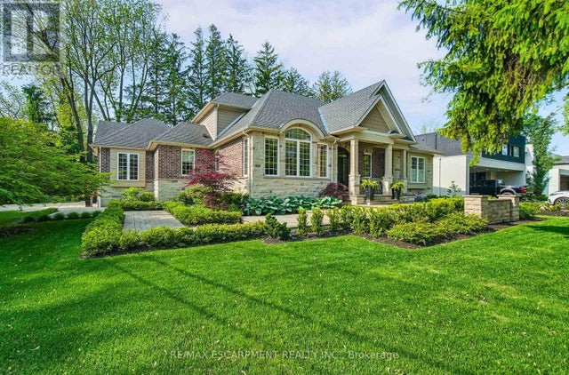 50 Lloyminn Avenue, Hamilton (ancaster)