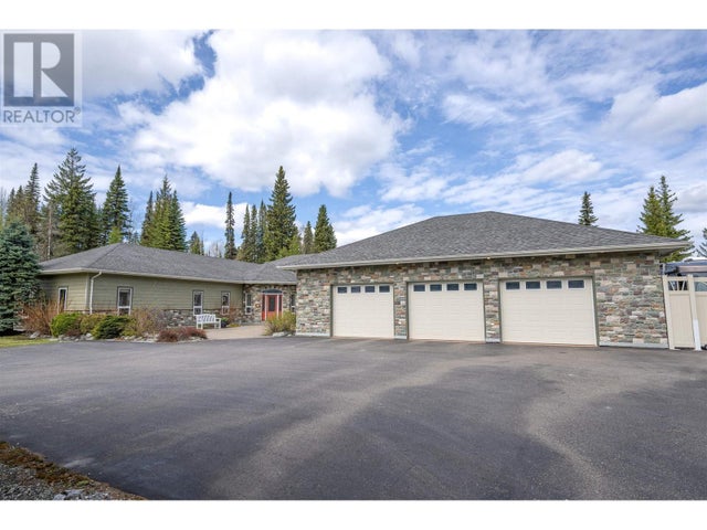 7003 Valleyview Drive, Prince George