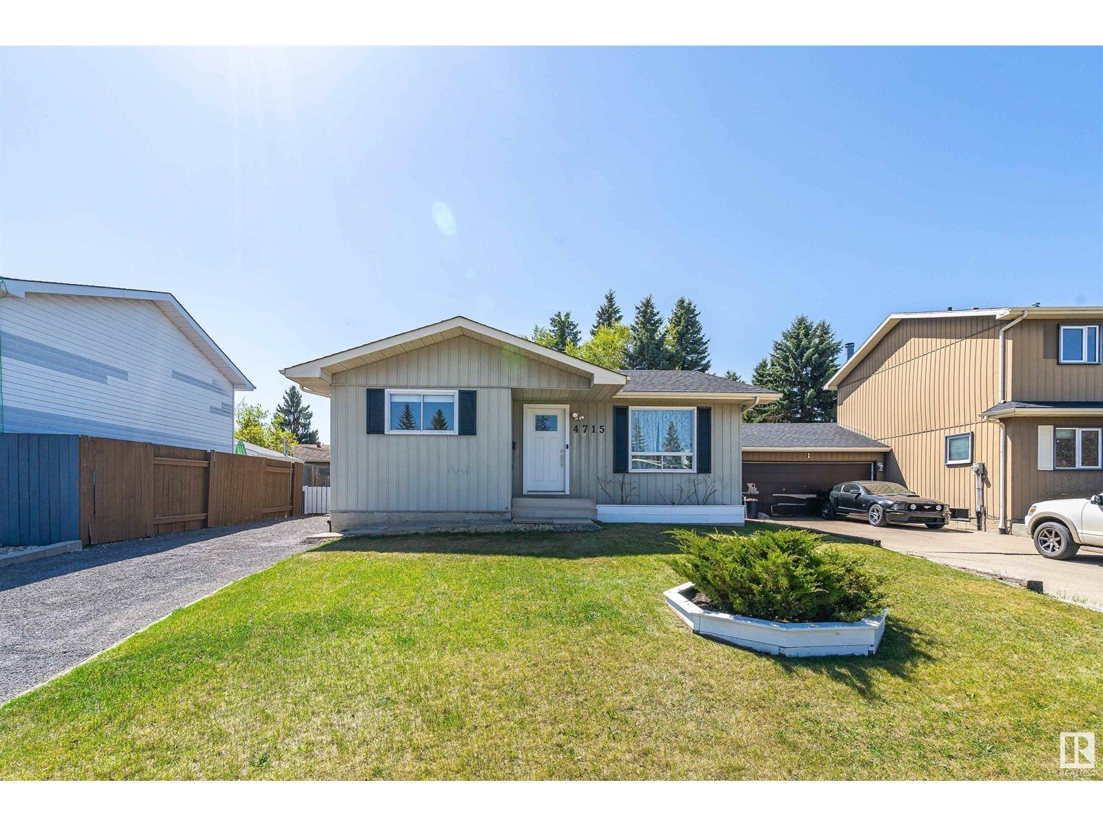 4715 37b Av Nw, Edmonton