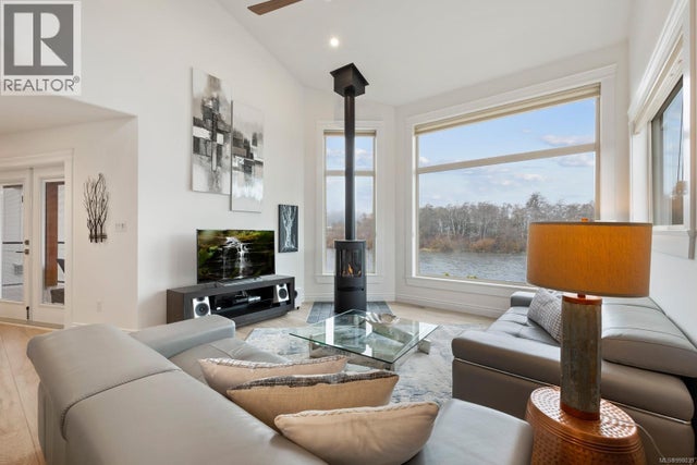 1940 19th Ave, Campbell River