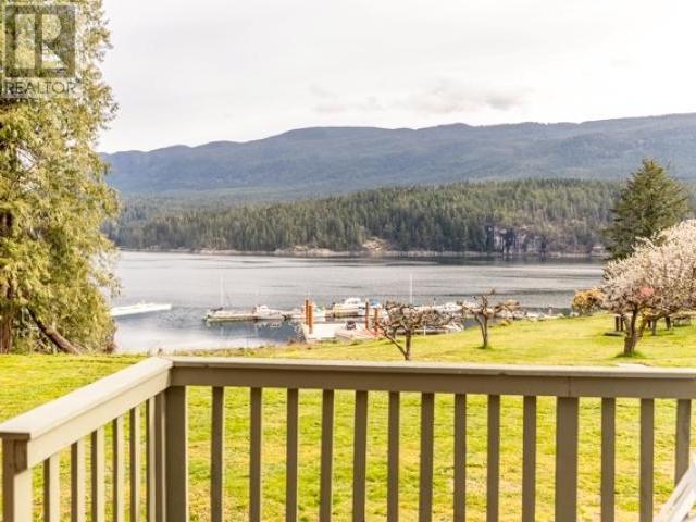 10052 Malaspina Rd, Powell River