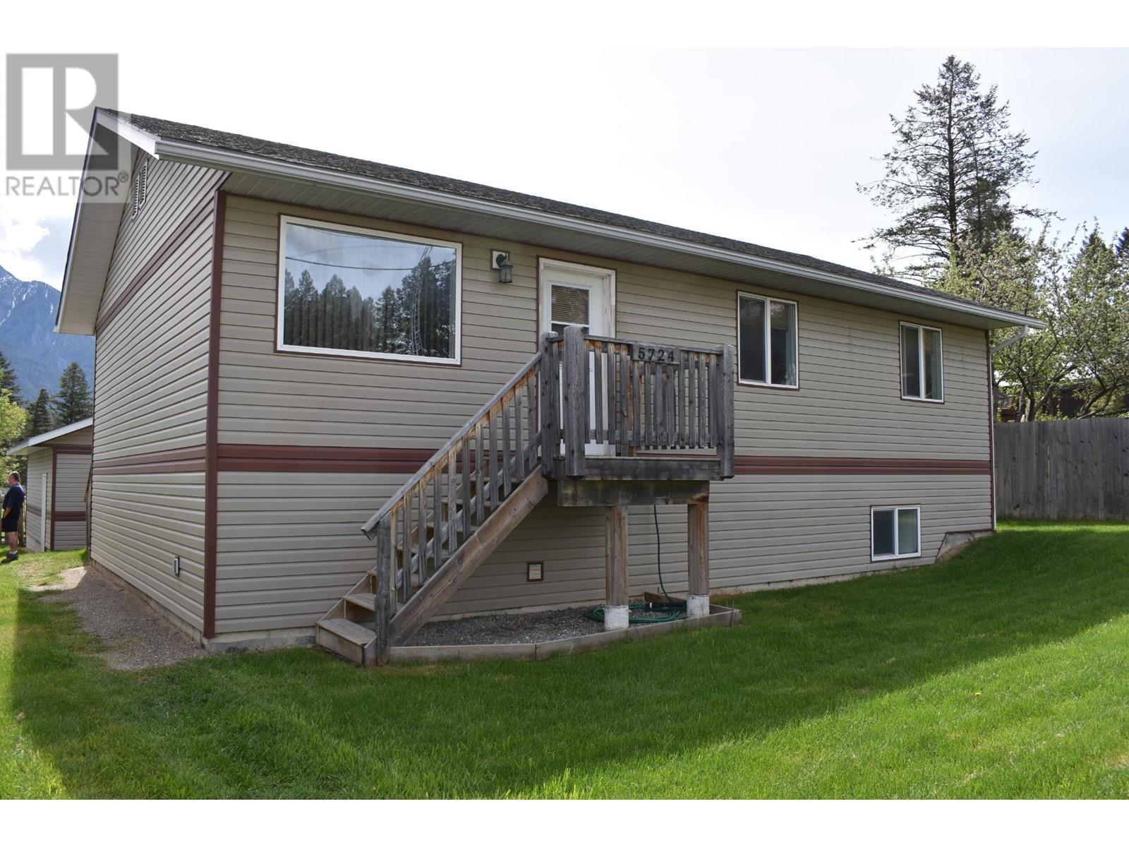 5724 Vermillion Street, Edgewater