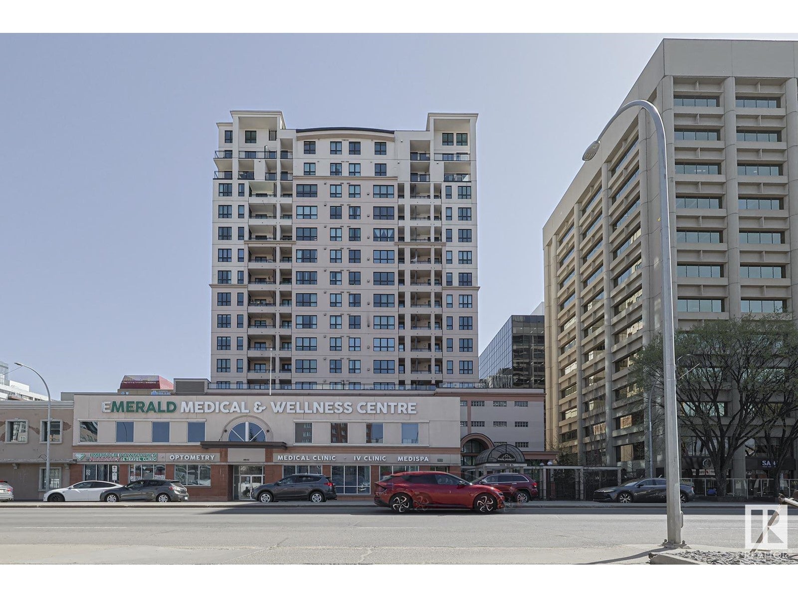 #702 9939 109 St Nw, Edmonton