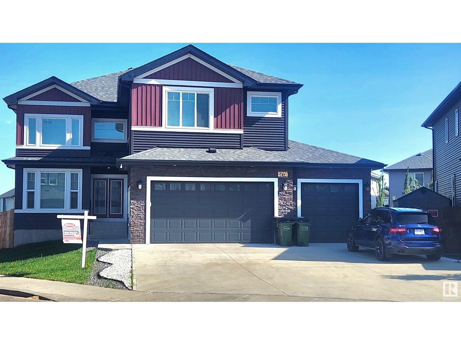5703 176 Av Nw, Edmonton