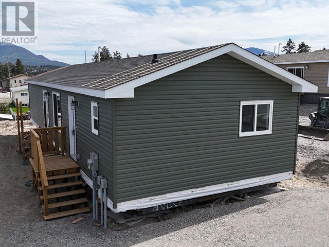 529 Pagurut Avenue W, Cranbrook