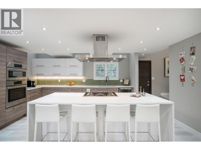 4001 Rose Crescent, West Vancouver