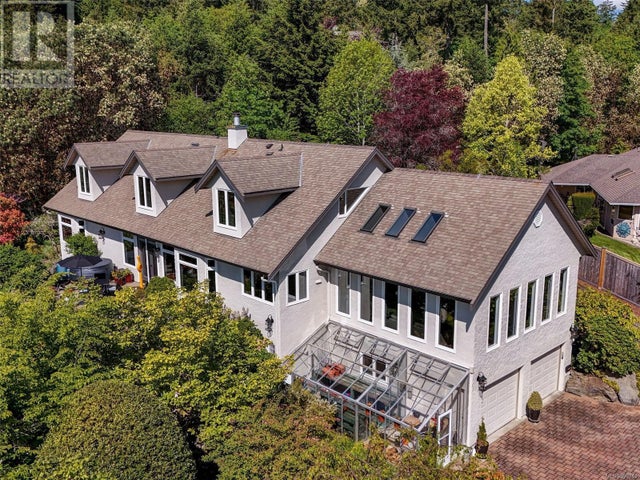 1345 Readings Dr, North Saanich