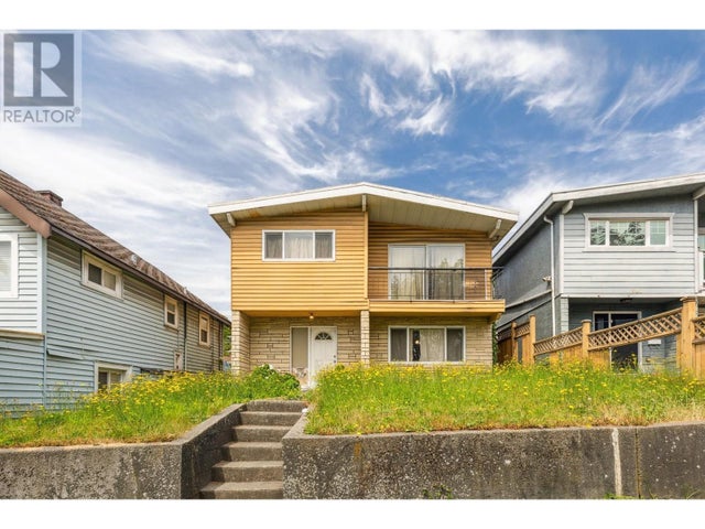 829 Se Marine Drive, Vancouver