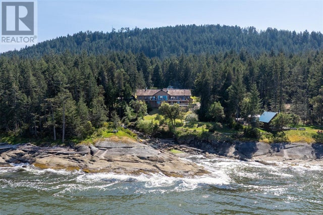 474 Sticks Allison Rd, Galiano Island