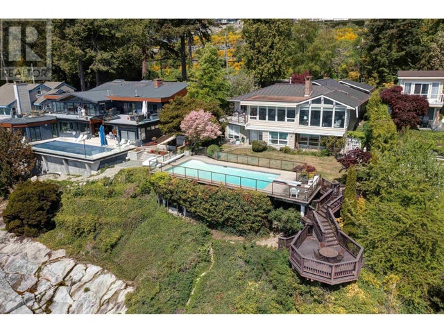 5951 Sunshine Coast Highway, Sechelt