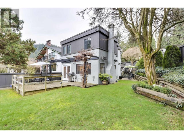 6590 Nelson Avenue, West Vancouver