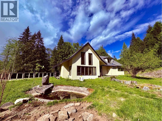 650a Dulcie Road, Gambier Island