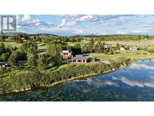 5460 Carlson Road, 100 Mile House