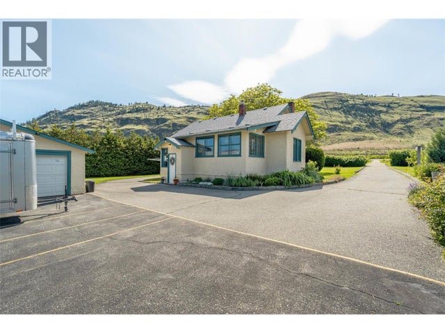 4371 Highway 97, Oliver