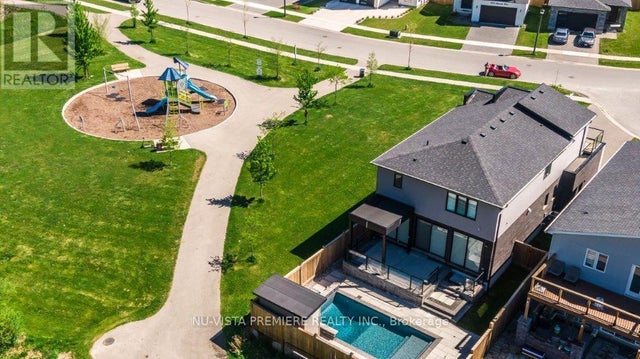 2229 Wateroak Drive, London North (north S)