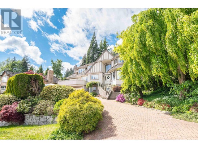 4153 Quarry Court, North Vancouver