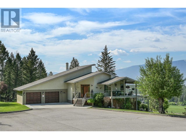 9520 Juniper Heights Road, Invermere